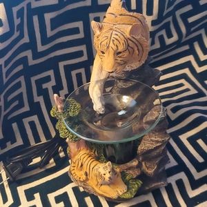 Electric Tiger And Cuba Poly Resin Oil Burner